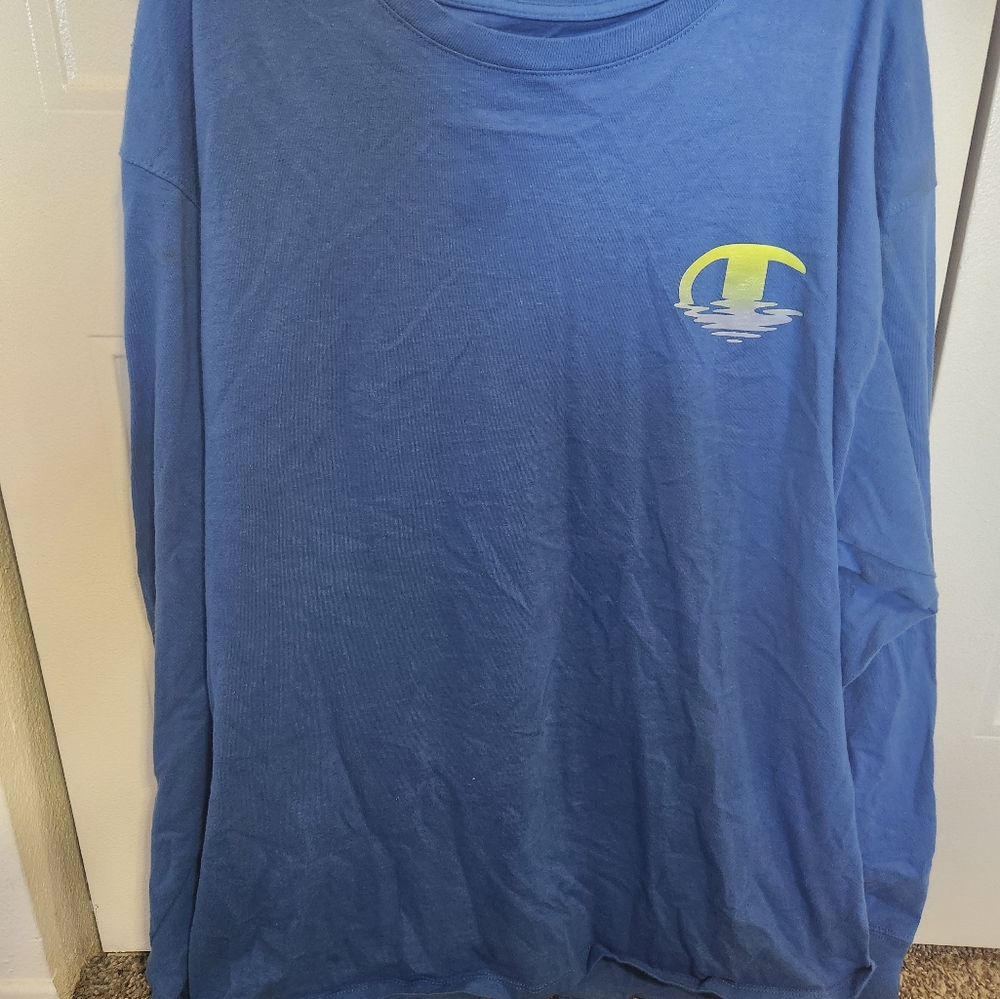 Champion - Picture 2 of 4